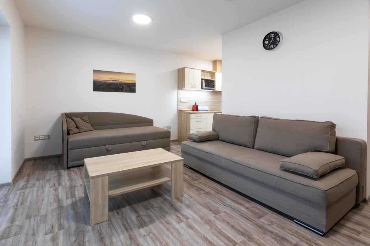 Apartmany Za Dvorem Velke Pavlovice Exterior photo