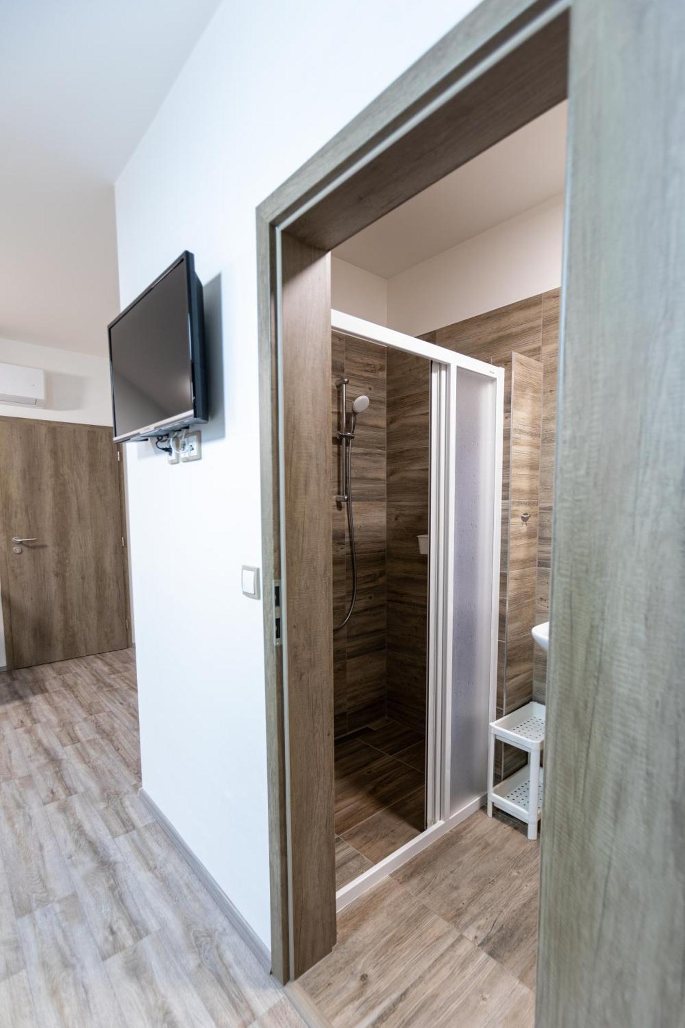 Apartmany Za Dvorem Velke Pavlovice Exterior photo