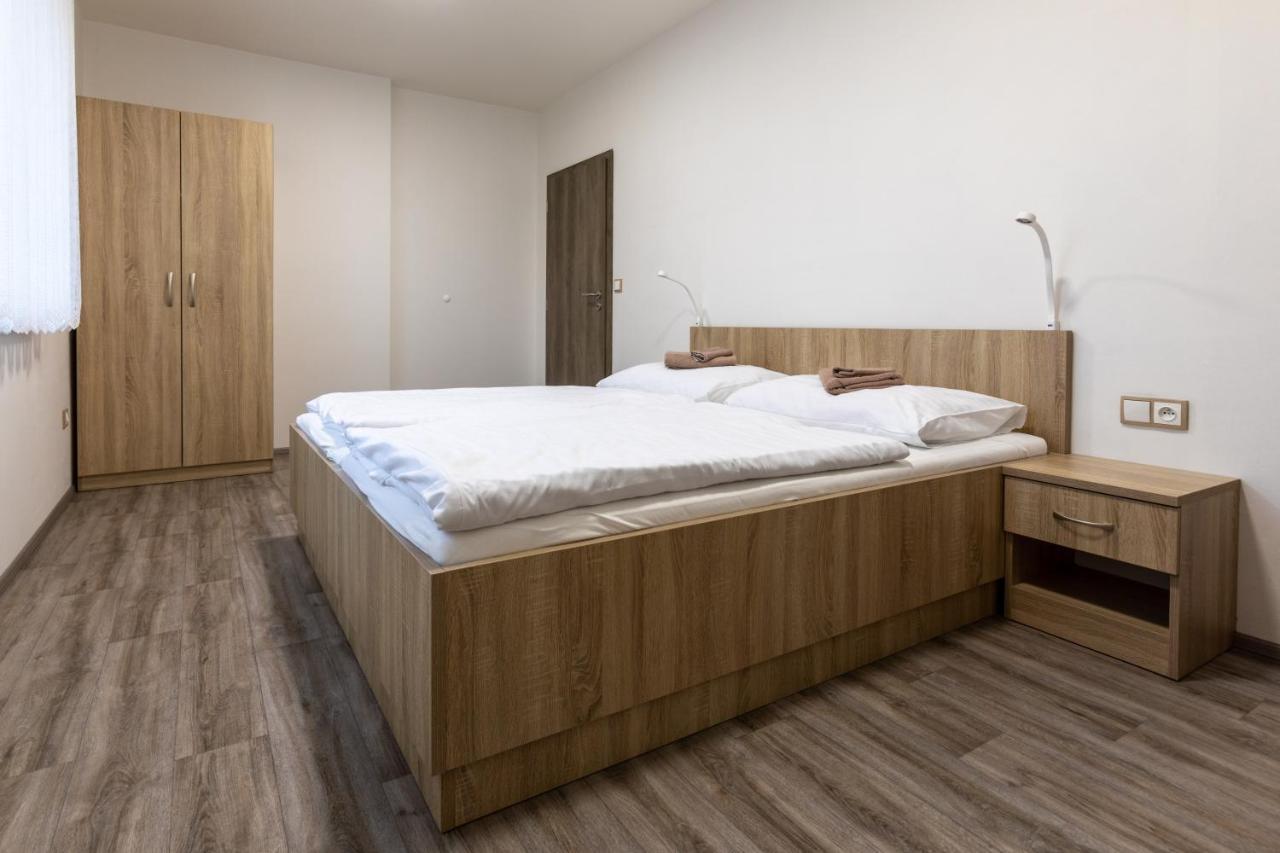 Apartmany Za Dvorem Velke Pavlovice Exterior photo